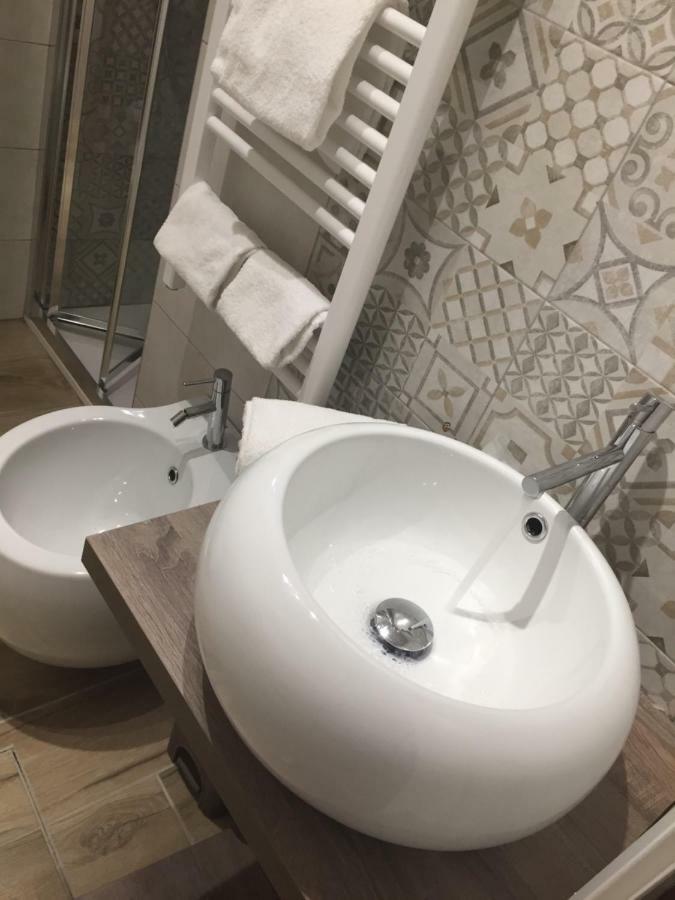 Апартаменты Venexia House To Rialto Венеция Экстерьер фото