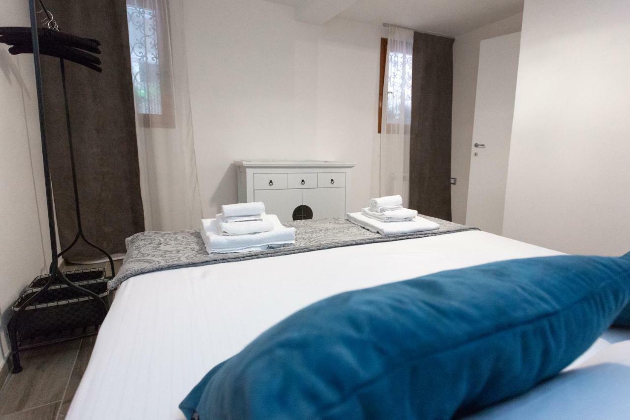 Апартаменты Venexia House To Rialto Венеция Экстерьер фото